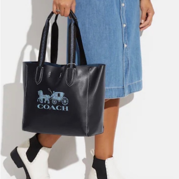 SOLD⛔️Authentic Coach pebbled Leather and suede logo snap tote - Picture 14 of 14